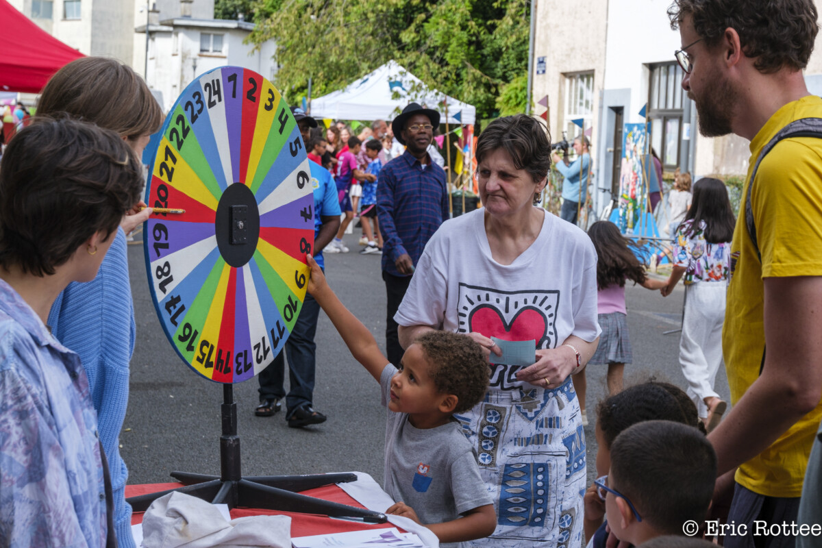 Lees meer over het artikel Herbeleef de Zottekermis van 8 september: een viering van samenhorigheid en delen