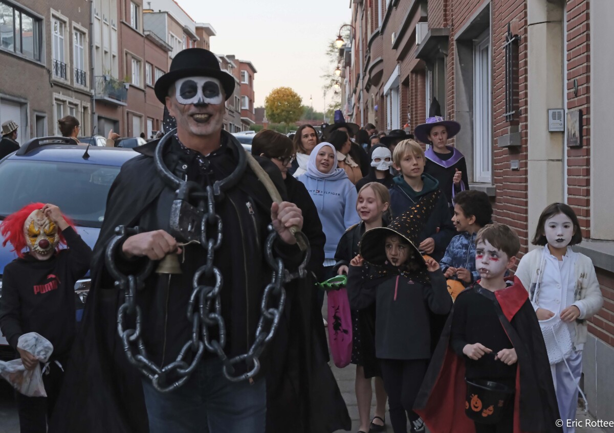 Read more about the article Un Halloween Magique au Cœur de la Cité Moderne !